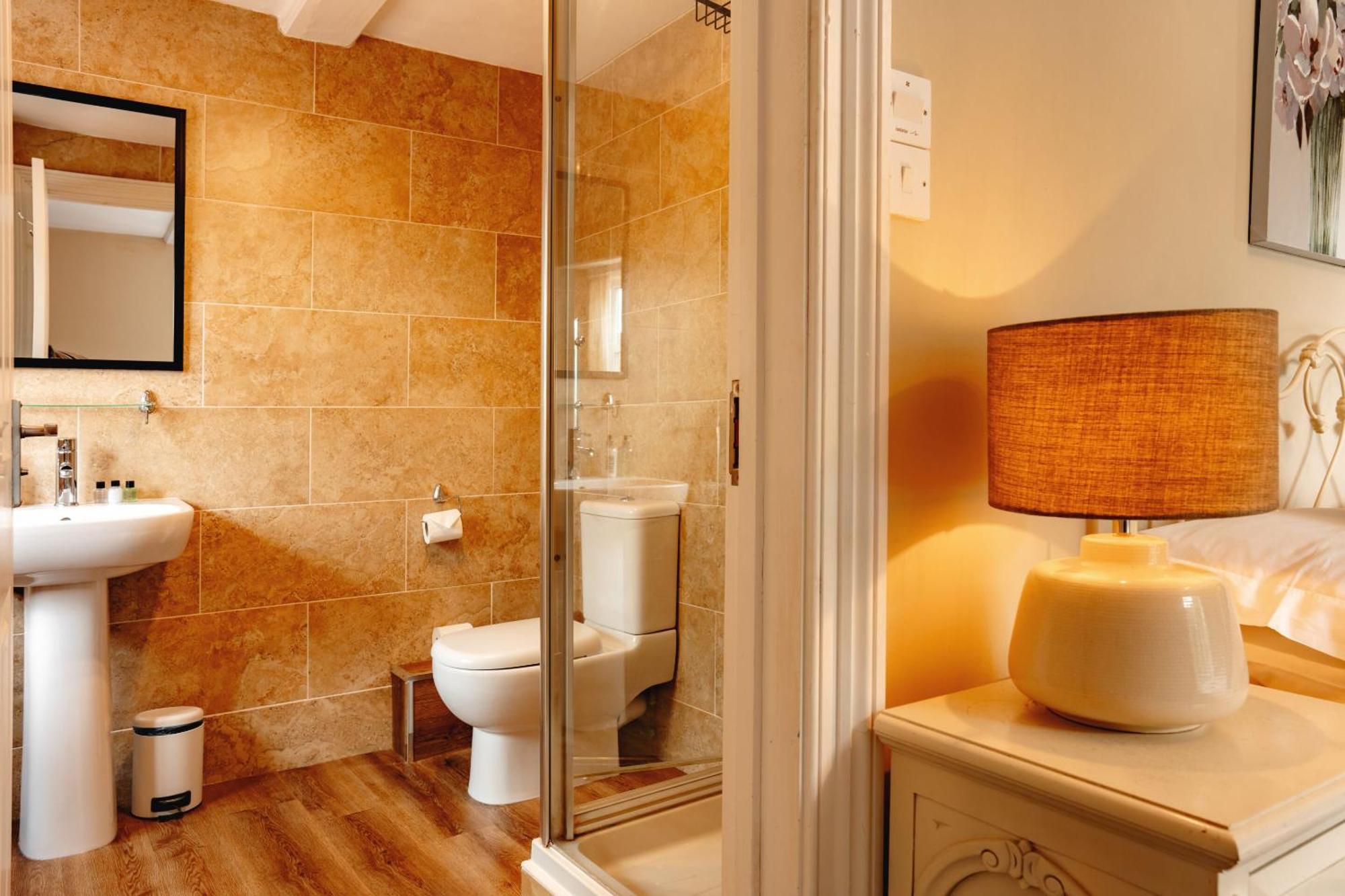 Wheatacre White Lion Hotel Burgh Saint Peter Room photo